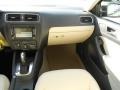 Black - Jetta SE Sedan Photo No. 15