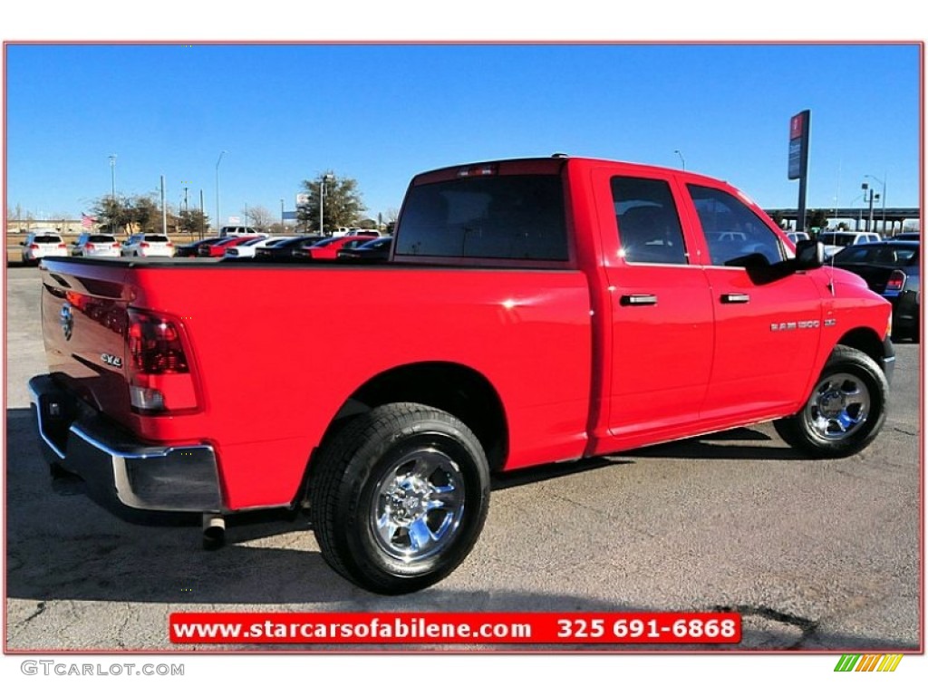 2011 Ram 1500 ST Quad Cab 4x4 - Flame Red / Dark Slate Gray/Medium Graystone photo #5
