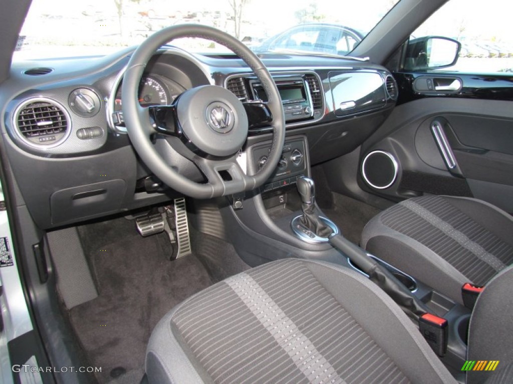 Titan Black Interior 2012 Volkswagen Beetle Turbo Photo #59281668