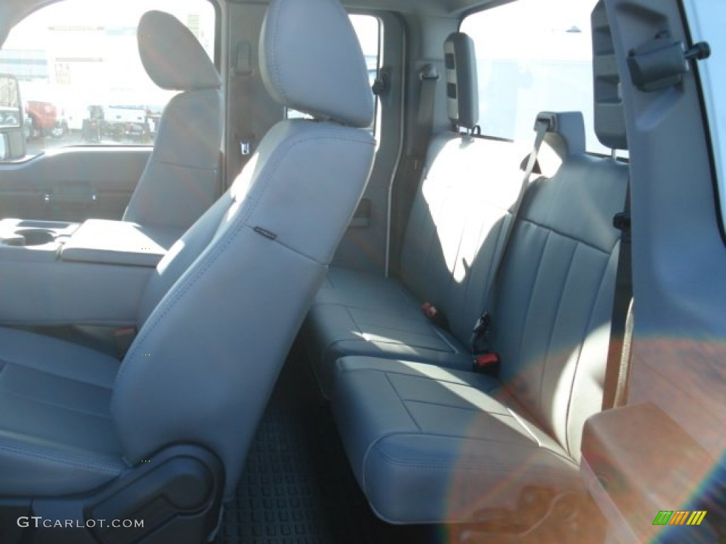 2012 F350 Super Duty XL SuperCab 4x4 - Oxford White / Steel photo #13