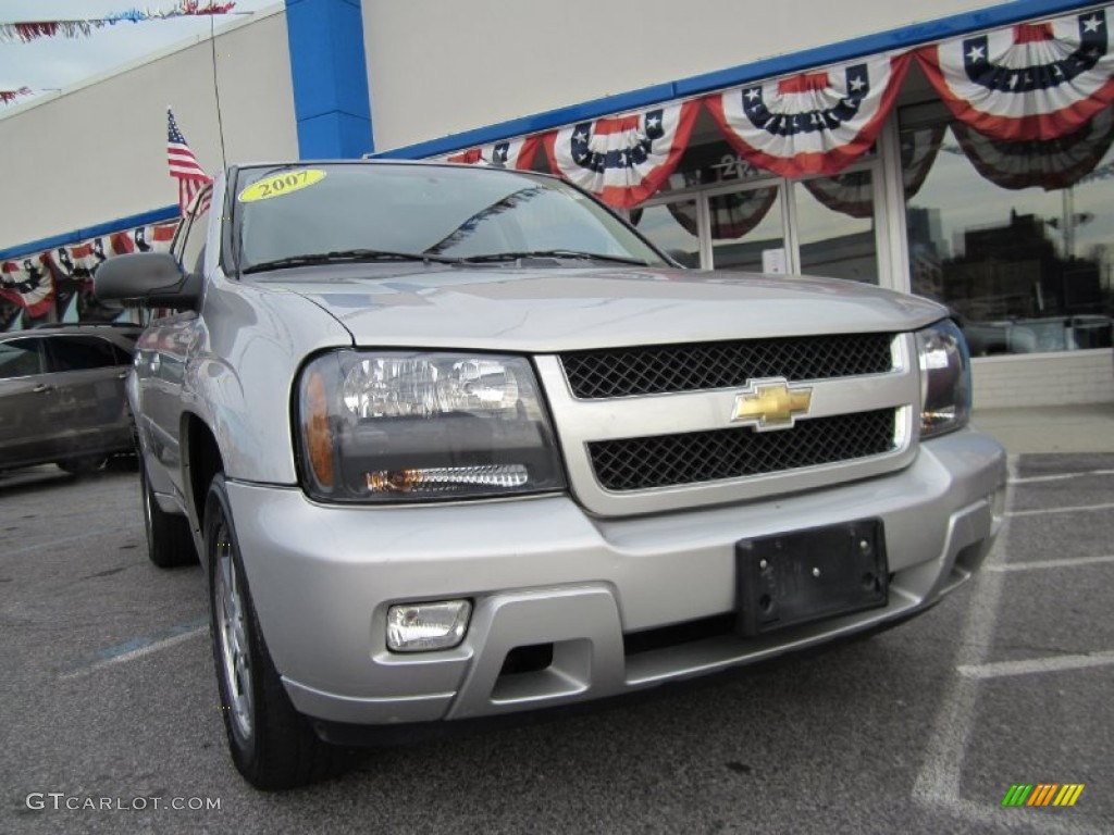 2007 TrailBlazer LT 4x4 - Silverstone Metallic / Light Gray photo #1