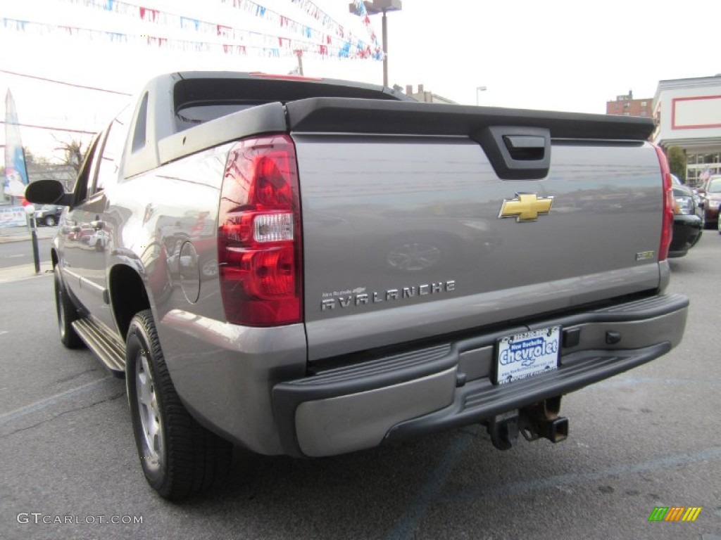 2008 Avalanche LS 4x4 - Graystone Metallic / Ebony photo #5