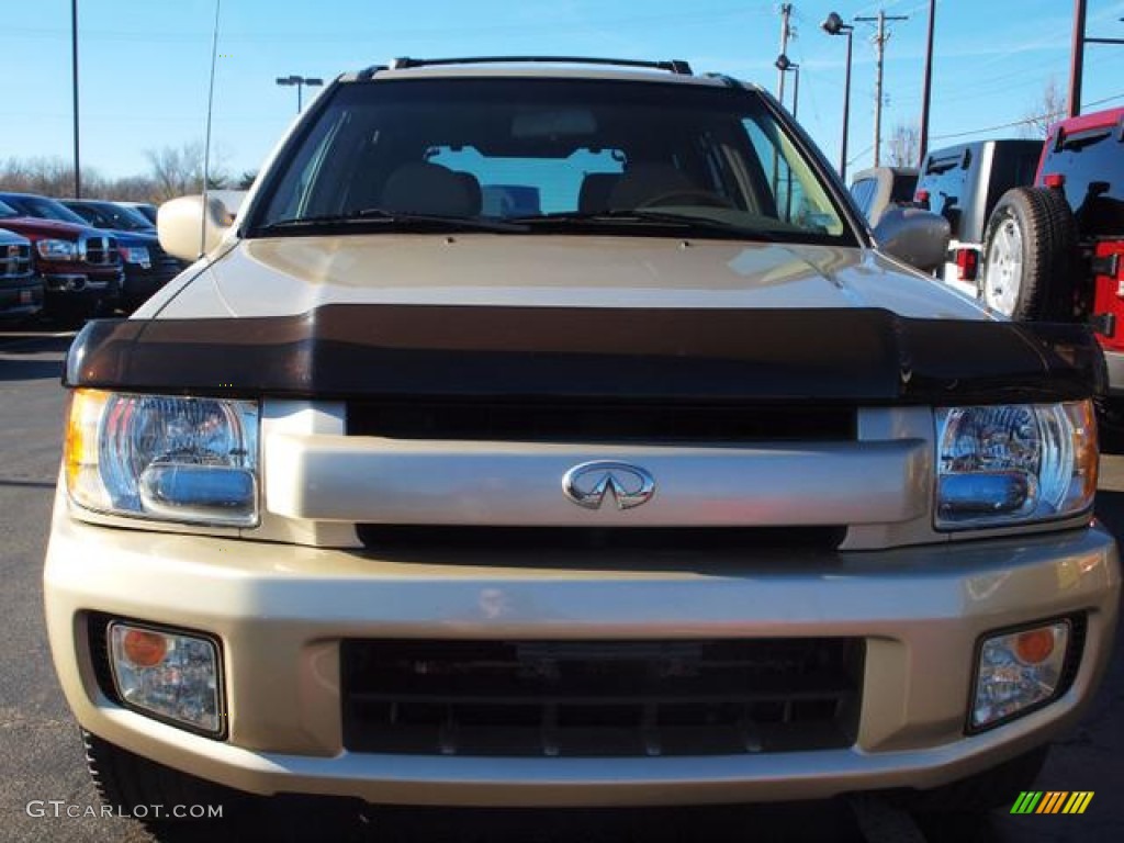 2001 QX4 4x4 - Tuscan Beige Metallic / Stone Beige photo #8