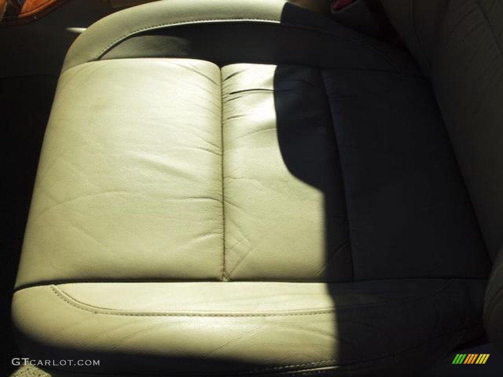 2001 QX4 4x4 - Tuscan Beige Metallic / Stone Beige photo #15