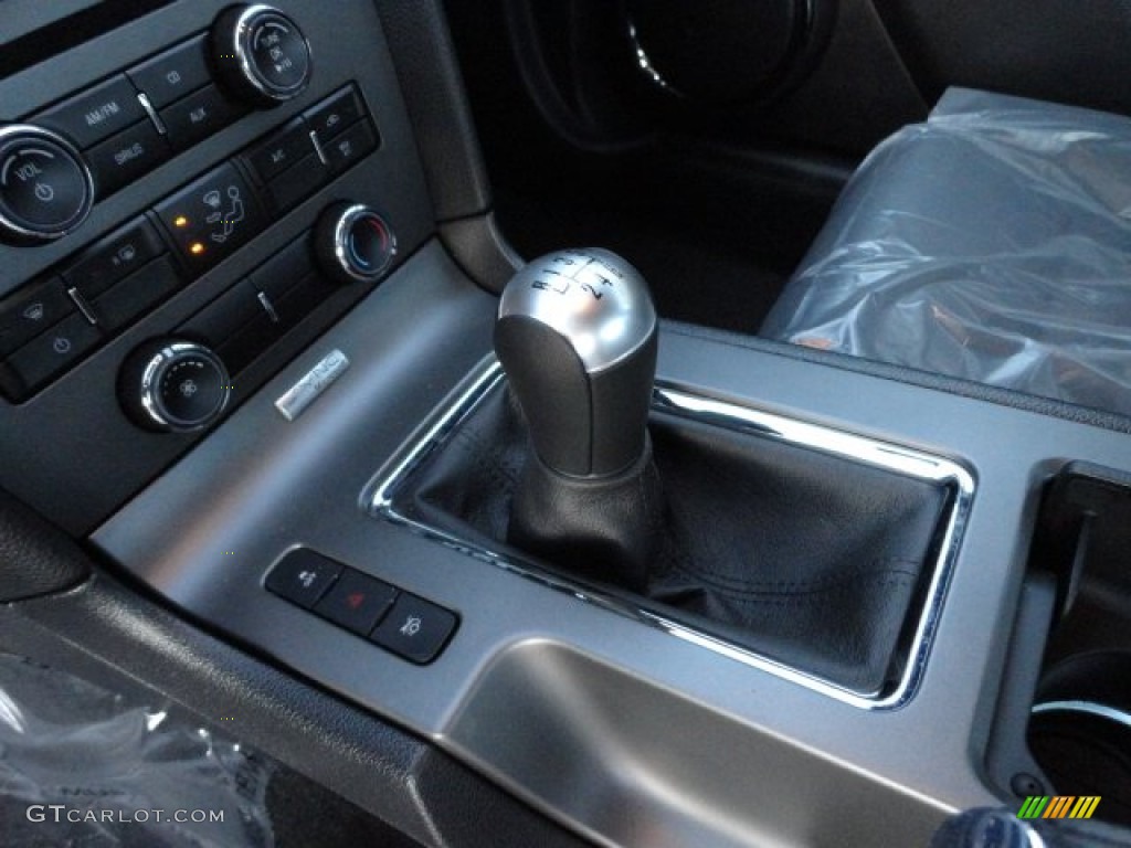 2012 Ford Mustang GT Premium Coupe 6 Speed Manual Transmission Photo #59288046