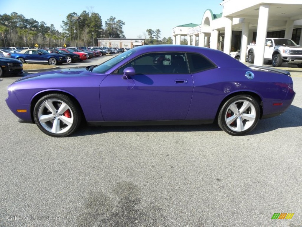 2010 Challenger SRT8 - Plum Crazy Purple Pearl / Dark Slate Gray photo #2