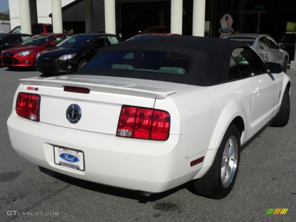 2007 Mustang V6 Premium Convertible - Performance White / Light Graphite photo #10