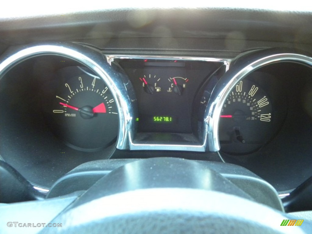 2007 Mustang V6 Premium Convertible - Performance White / Light Graphite photo #19