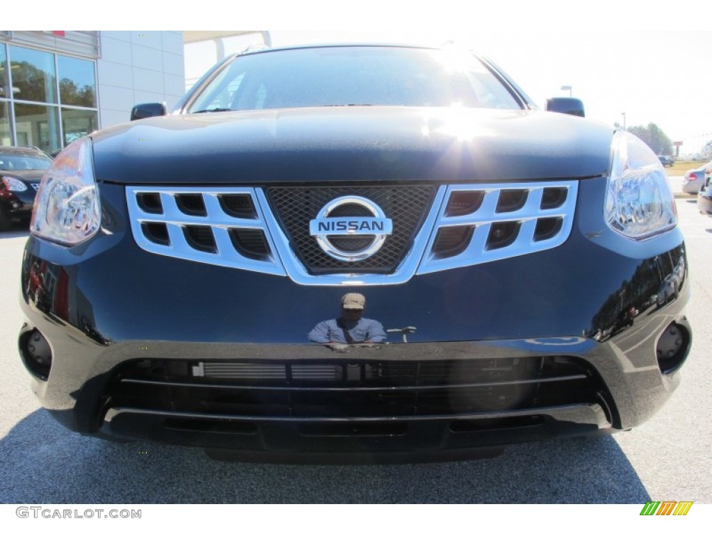 2011 Rogue SV - Wicked Black / Gray photo #8