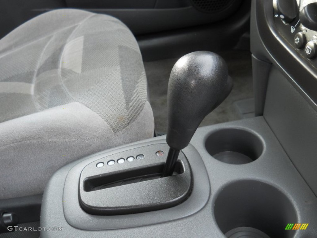 2003 Saturn ION 3 Sedan 5 Speed Automatic Transmission Photo #59298588