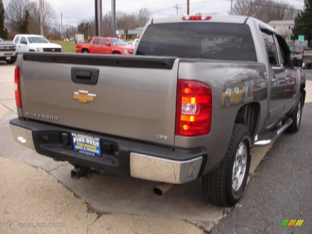 2007 Silverado 1500 LTZ Crew Cab 4x4 - Graystone Metallic / Ebony Black photo #4