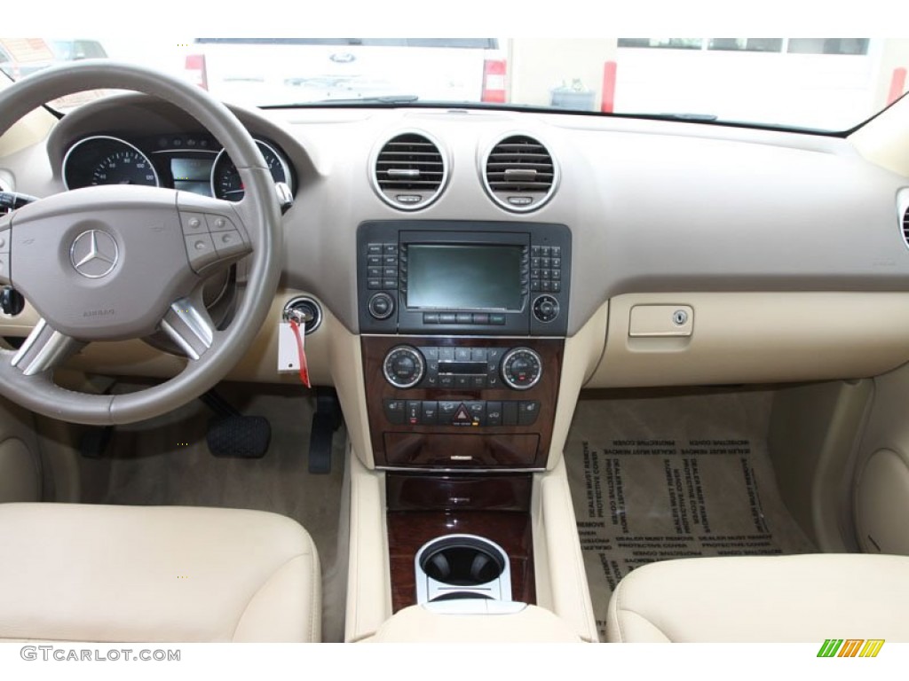 2007 Mercedes-Benz ML 320 CDI 4Matic Macadamia Dashboard Photo #59303819