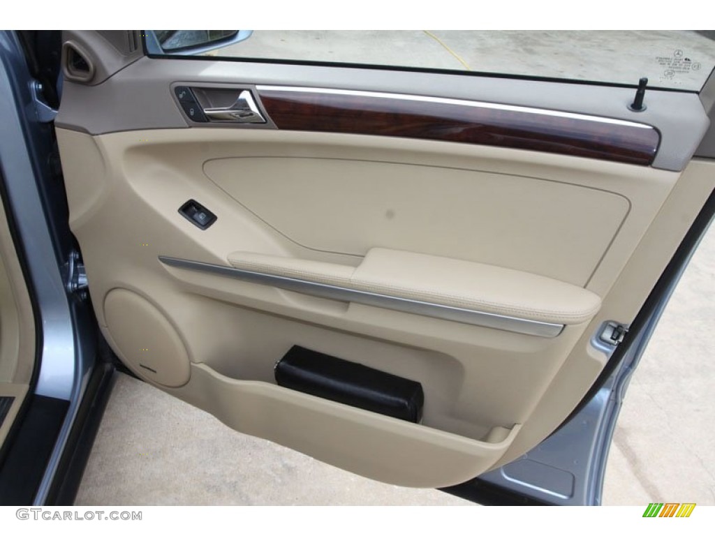 2007 Mercedes-Benz ML 320 CDI 4Matic Door Panel Photos