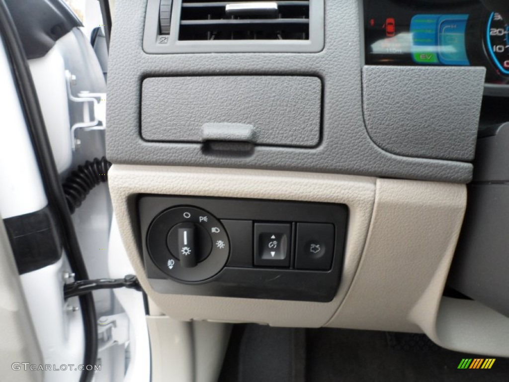 2012 Ford Fusion Hybrid Controls Photo #59308026