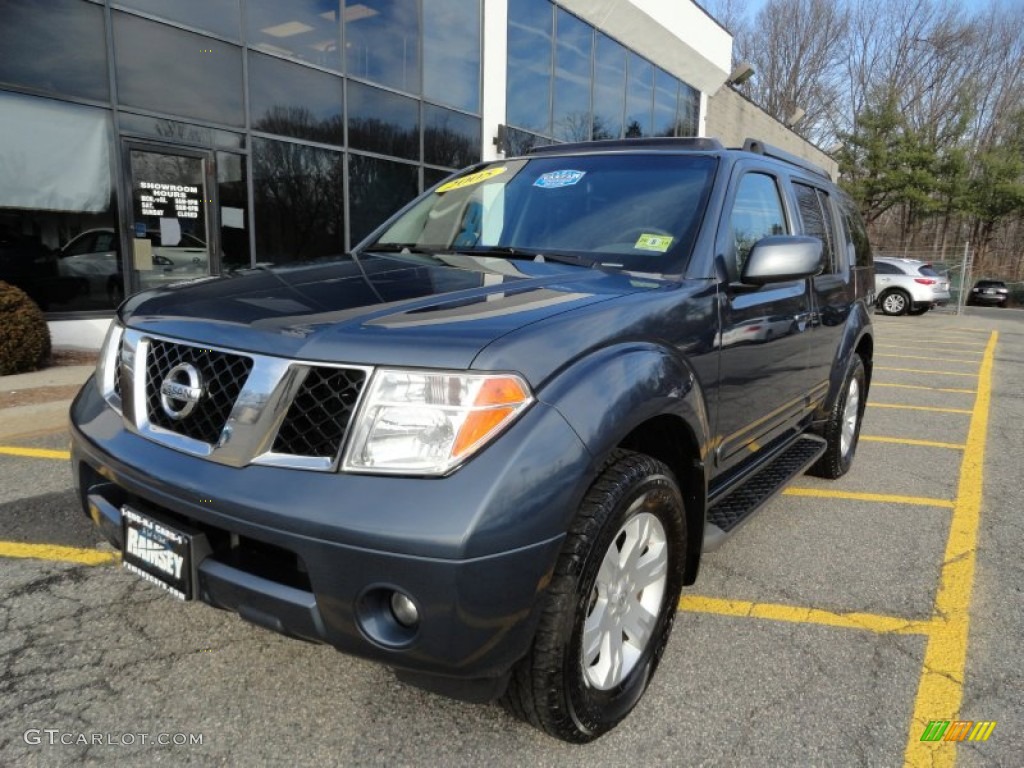 2005 Pathfinder LE 4x4 - Silverton Blue Pearl / Graphite photo #1