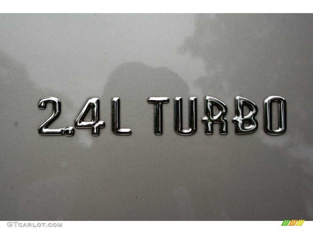 2005 Chrysler PT Cruiser Touring Turbo Convertible Marks and Logos Photos