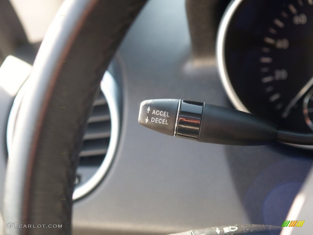 2008 Mercedes-Benz ML 320 CDI 4Matic Controls Photo #59320405