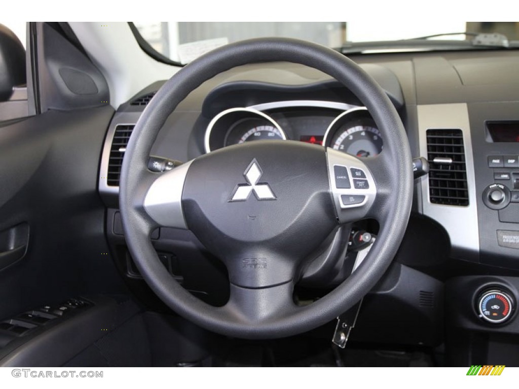 2007 Mitsubishi Outlander ES Steering Wheel Photos