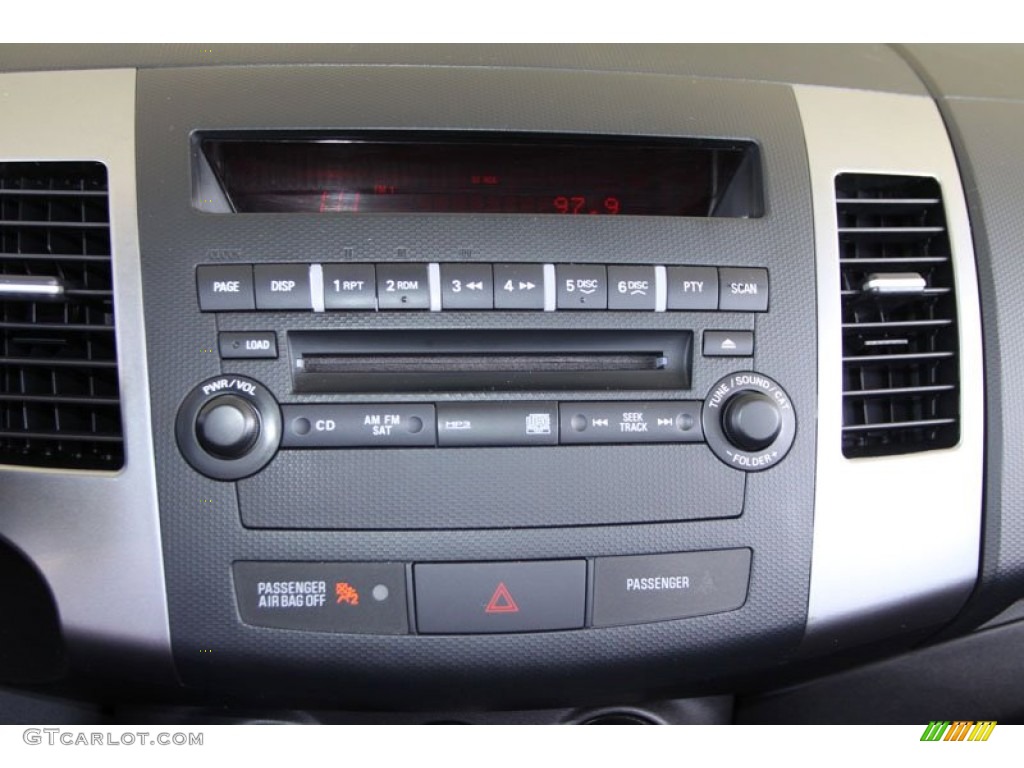 2007 Mitsubishi Outlander ES Audio System Photo #59324684