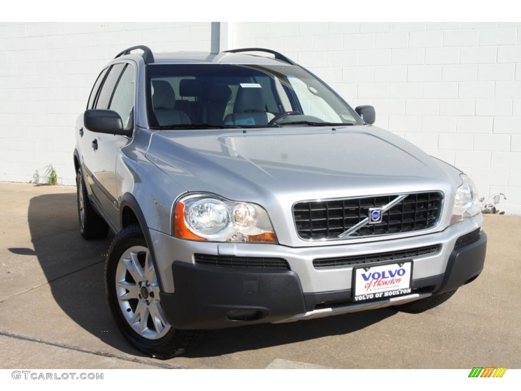 2004 XC90 2.5T - Silver Metallic / Taupe/Light Taupe photo #2