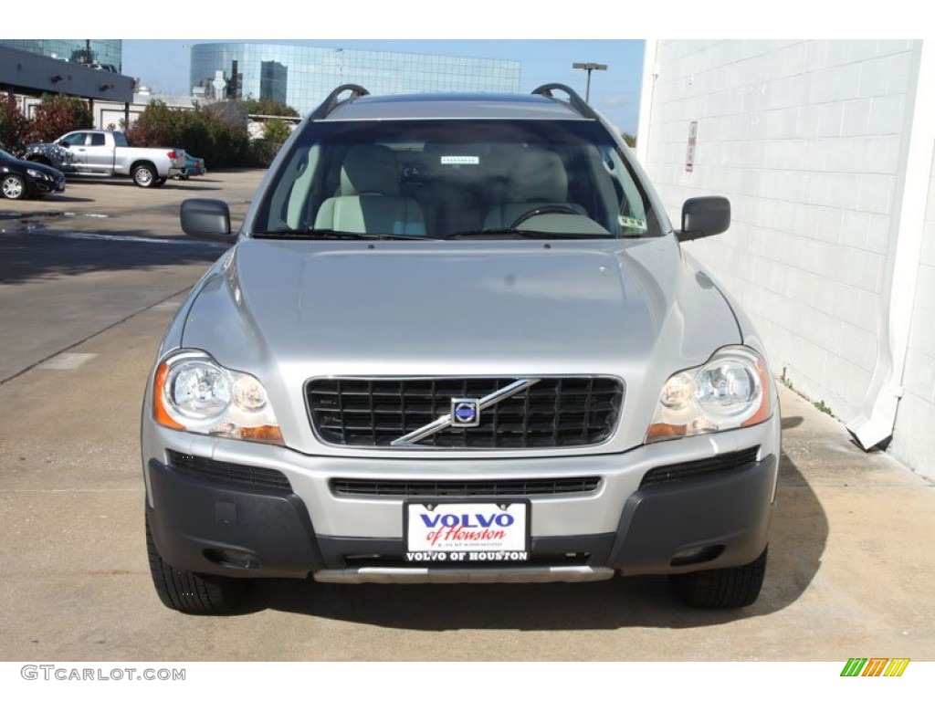 2004 XC90 2.5T - Silver Metallic / Taupe/Light Taupe photo #3