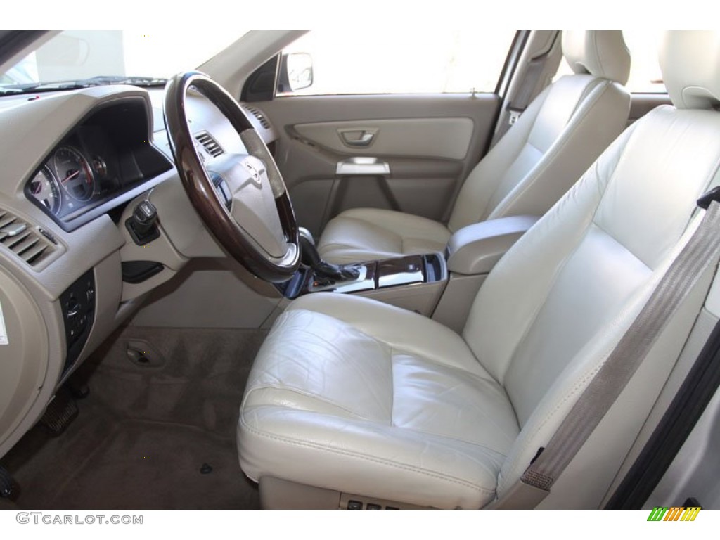 Taupe/Light Taupe Interior 2004 Volvo XC90 2.5T Photo #59325299