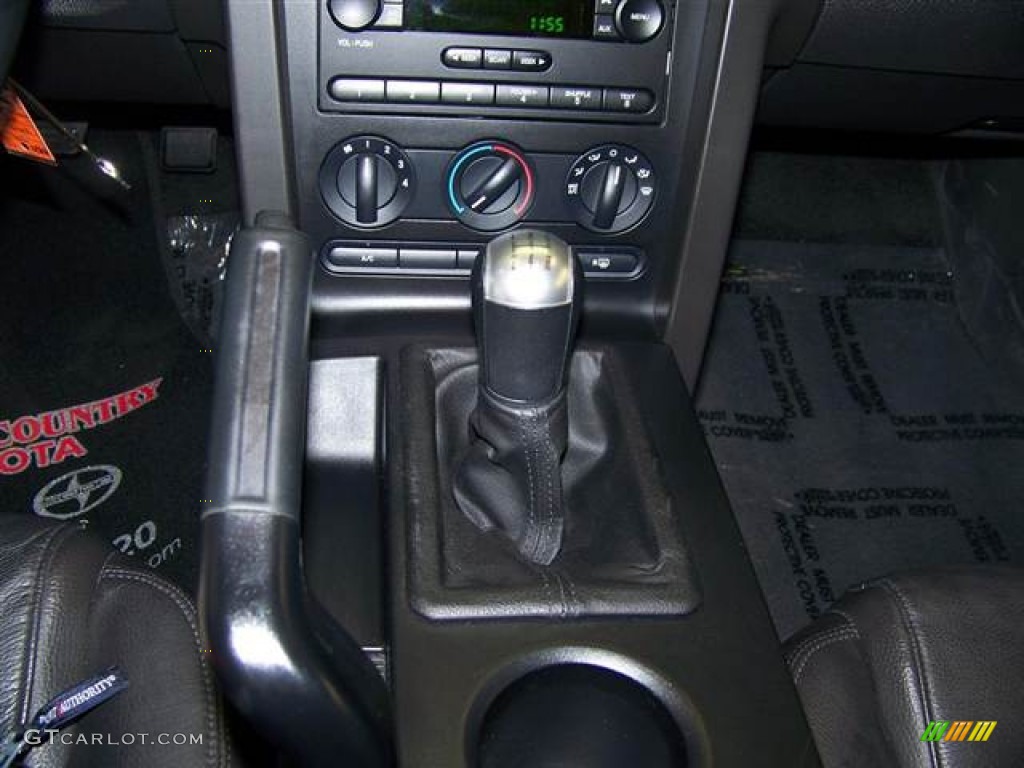 2005 Mustang GT Premium Coupe - Black / Dark Charcoal photo #7