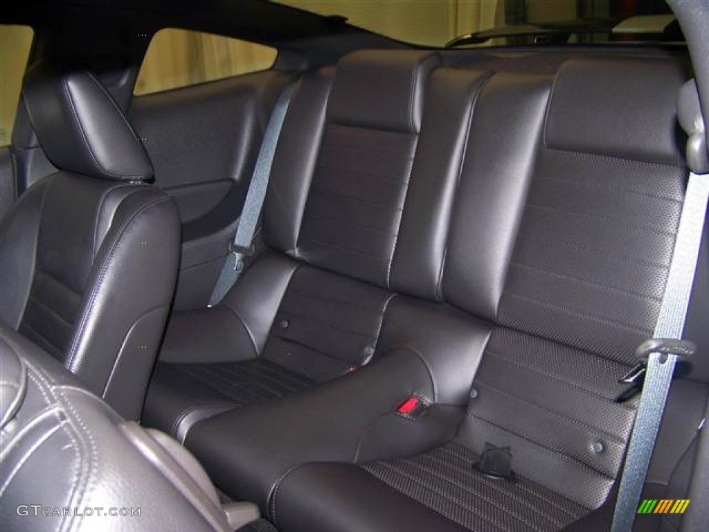 2005 Mustang GT Premium Coupe - Black / Dark Charcoal photo #14