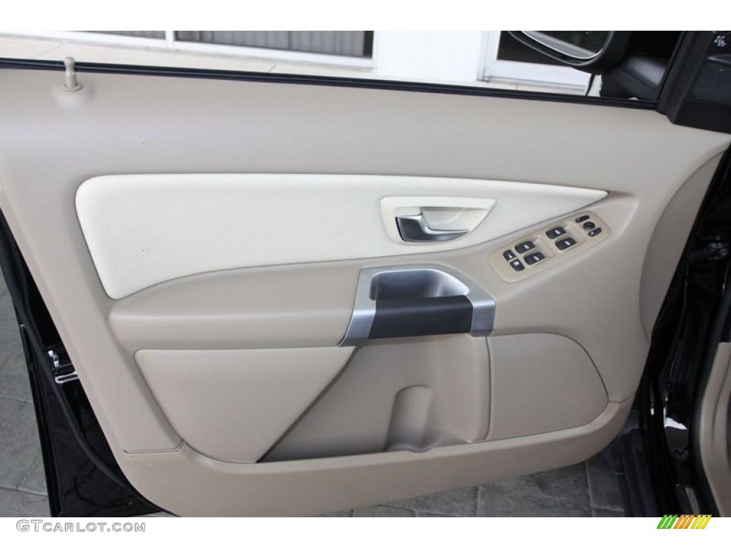 2012 Volvo XC90 3.2 AWD Door Panel Photos