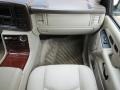 White Diamond - Escalade ESV AWD Photo No. 30