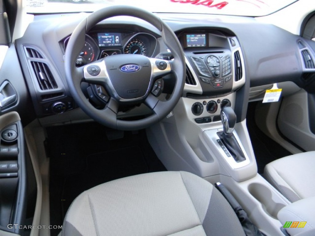 2012 Focus SE Sedan - Sonic Blue Metallic / Stone photo #8