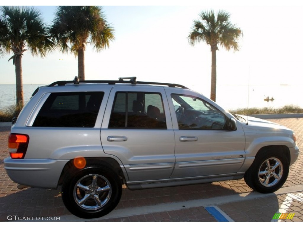 2004 Grand Cherokee Overland 4x4 - Bright Silver Metallic / Dark Slate Gray photo #3