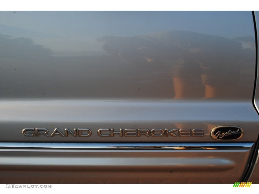 2004 Jeep Grand Cherokee Overland 4x4 Marks and Logos Photo #59344692