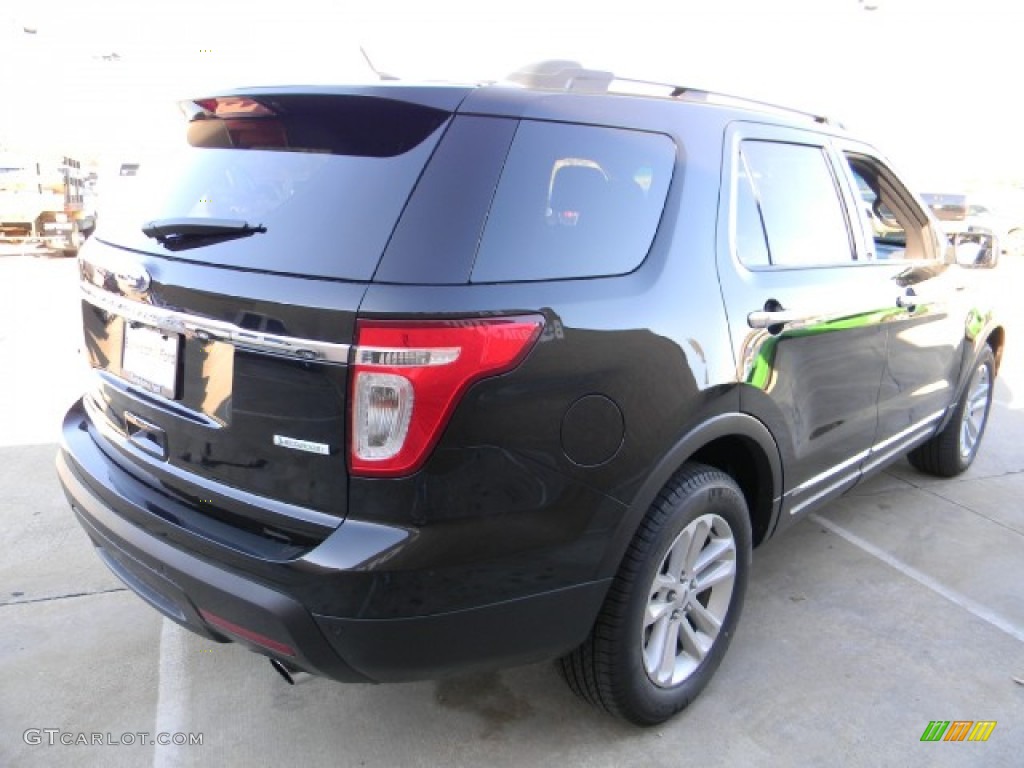 2012 Explorer XLT EcoBoost - Tuxedo Black Metallic / Charcoal Black photo #3