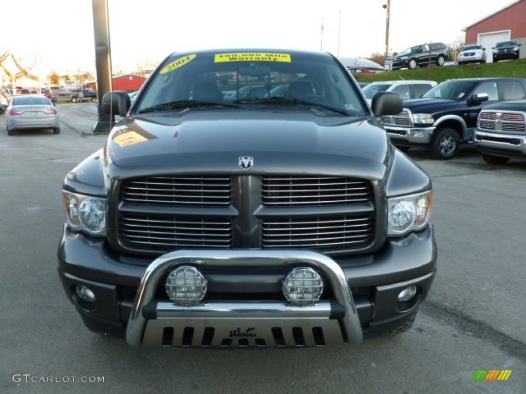 2004 Ram 1500 Laramie Quad Cab 4x4 - Graphite Metallic / Dark Slate Gray photo #8