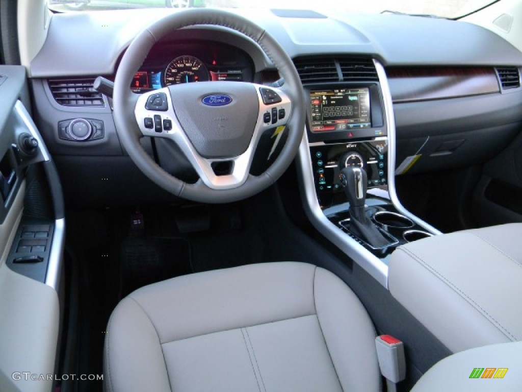 2012 Edge Limited - White Platinum Metallic Tri-Coat / Medium Light Stone photo #8