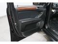 Black - ML 320 BlueTec 4Matic Photo No. 15