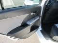 Super White - Camry SE Photo No. 15