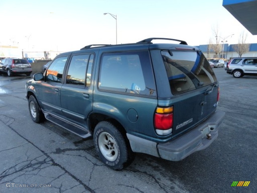 1996 Explorer XLT 4x4 - Medium Willow Green Metallic / Grey photo #3