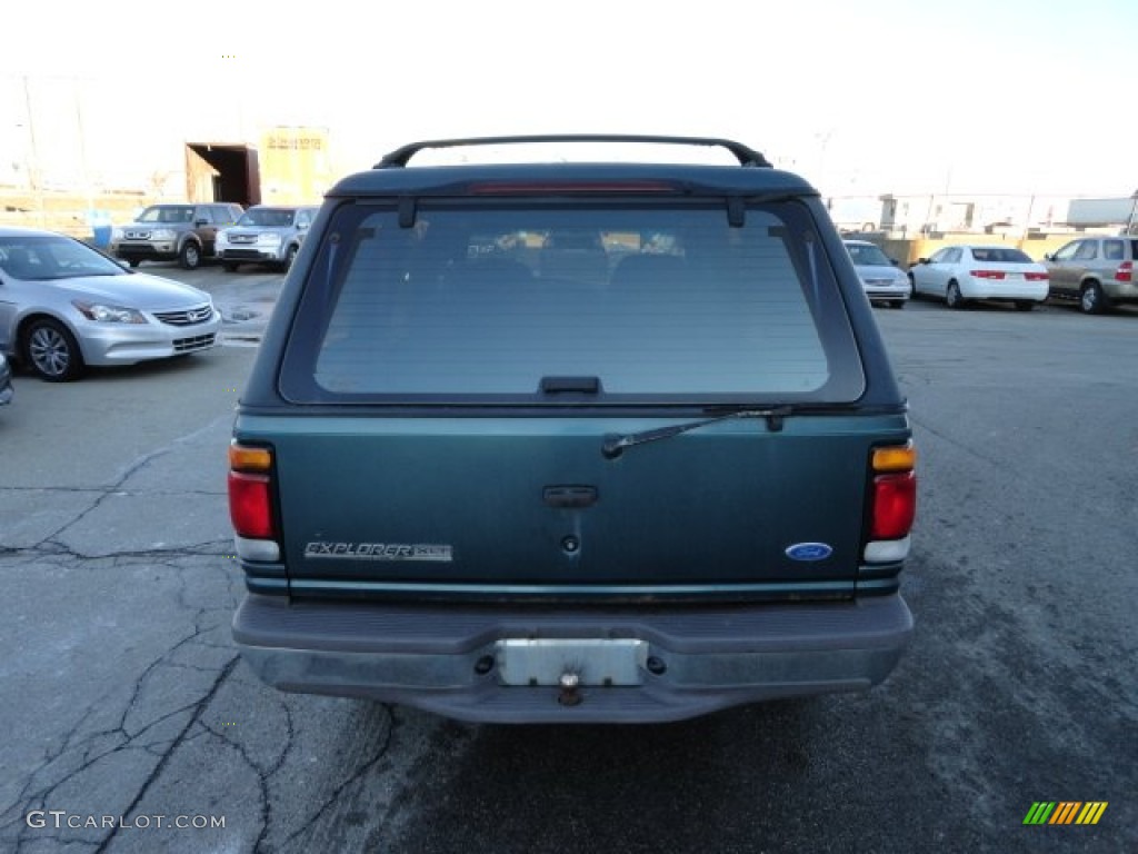 1996 Explorer XLT 4x4 - Medium Willow Green Metallic / Grey photo #4
