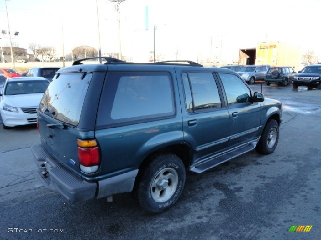 1996 Explorer XLT 4x4 - Medium Willow Green Metallic / Grey photo #5