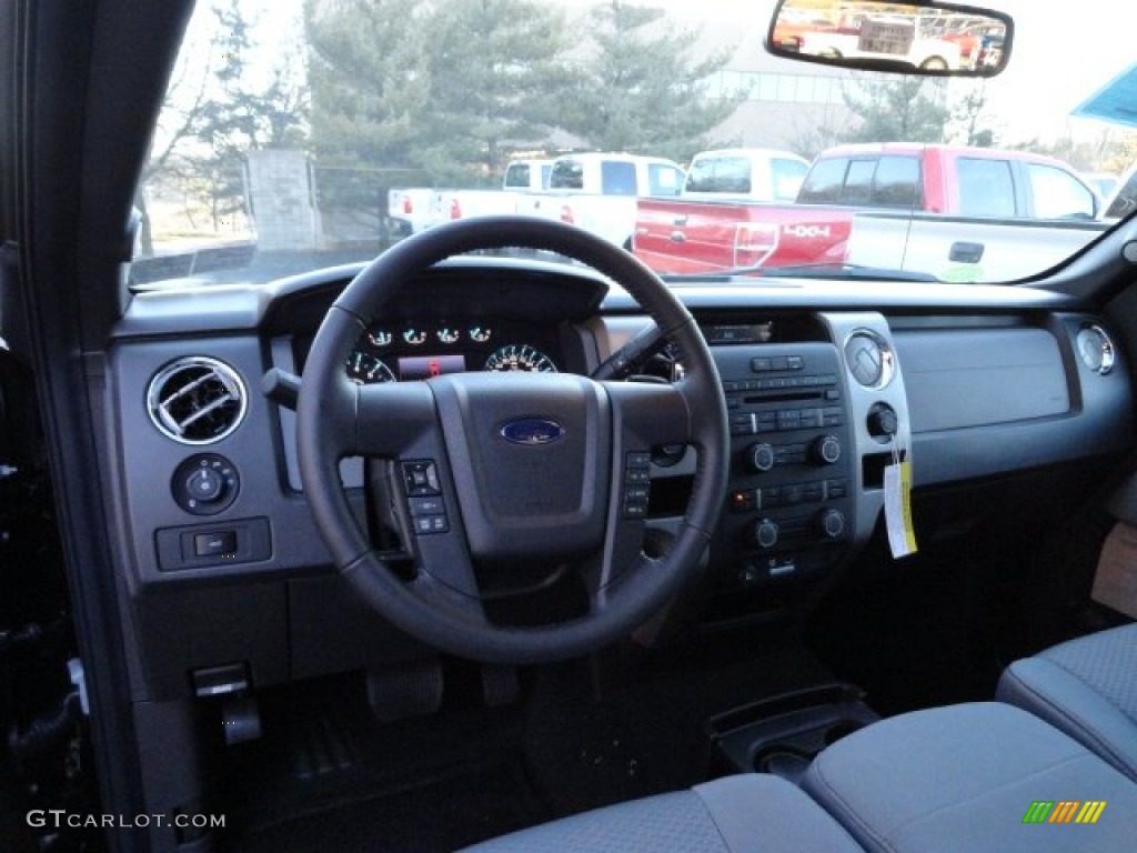 2012 Ford F150 XLT SuperCab 4x4 Dashboard Photos