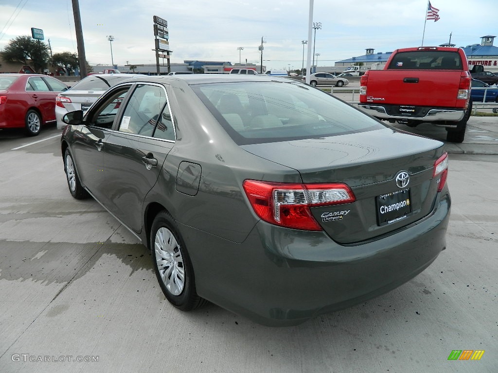 2012 Camry LE - Cypress Green Pearl / Ivory photo #5