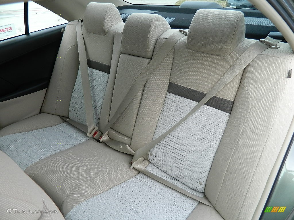2012 Camry LE - Cypress Green Pearl / Ivory photo #11
