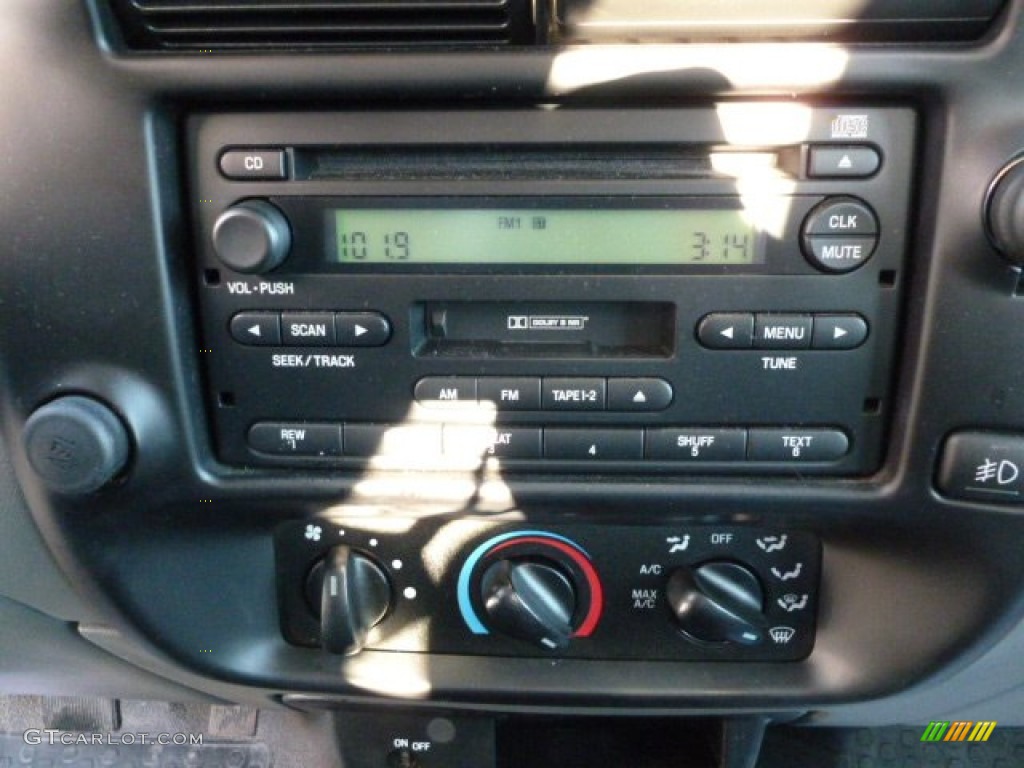 2005 Ford Ranger Edge Regular Cab Controls Photo #59356129
