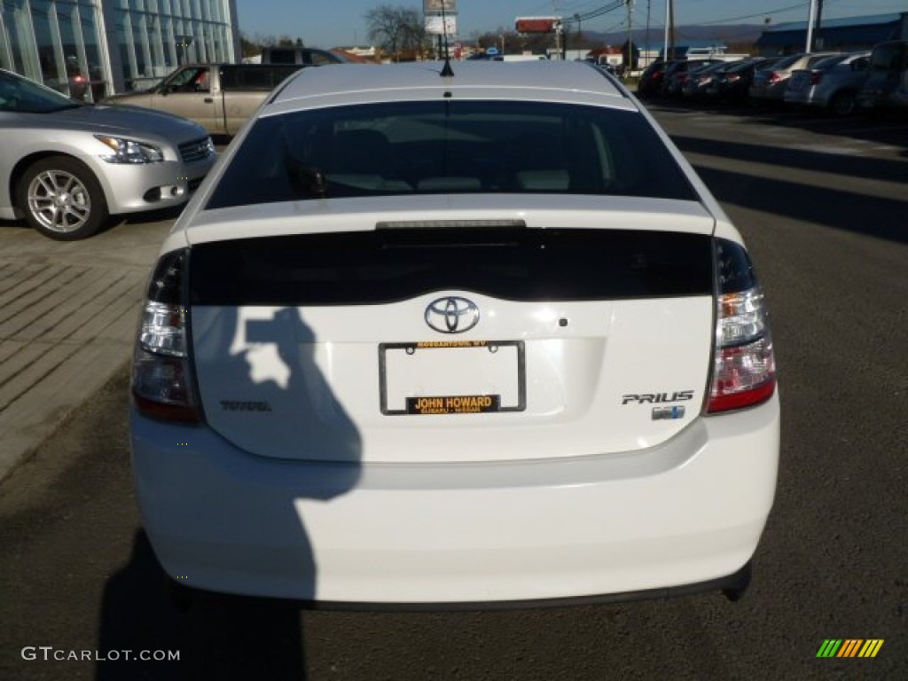 2005 Prius Hybrid - Super White / Gray/Burgundy photo #10