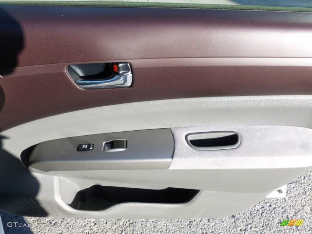 2005 Prius Hybrid - Super White / Gray/Burgundy photo #14