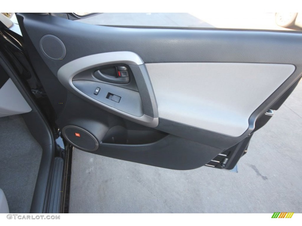 2007 Toyota RAV4 Limited Ash Gray Door Panel Photo #59360375