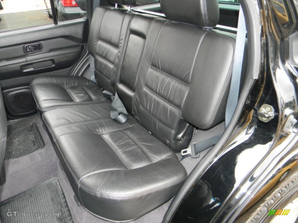 Charcoal Interior 2002 Nissan Pathfinder SE 4x4 Photo #59363936