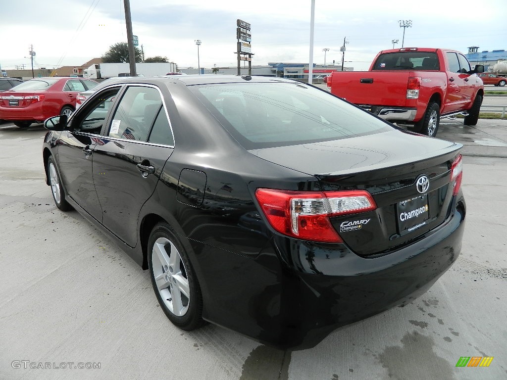 2012 Camry SE - Attitude Black Metallic / Black photo #7